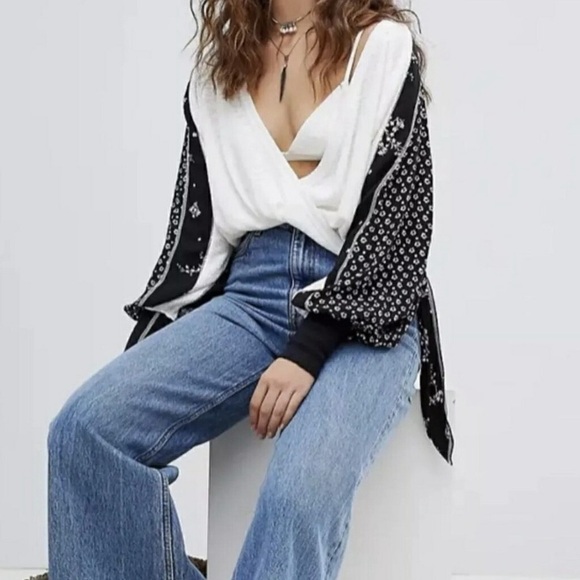 Free People Top Womens Large Auxton Thermal Floral Faux Wrap Hippie Ling Sleeve - Picture 9 of 10